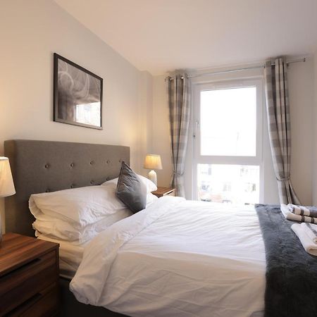 Southbank Leeds Apartment. New! With Free Parking Extérieur photo