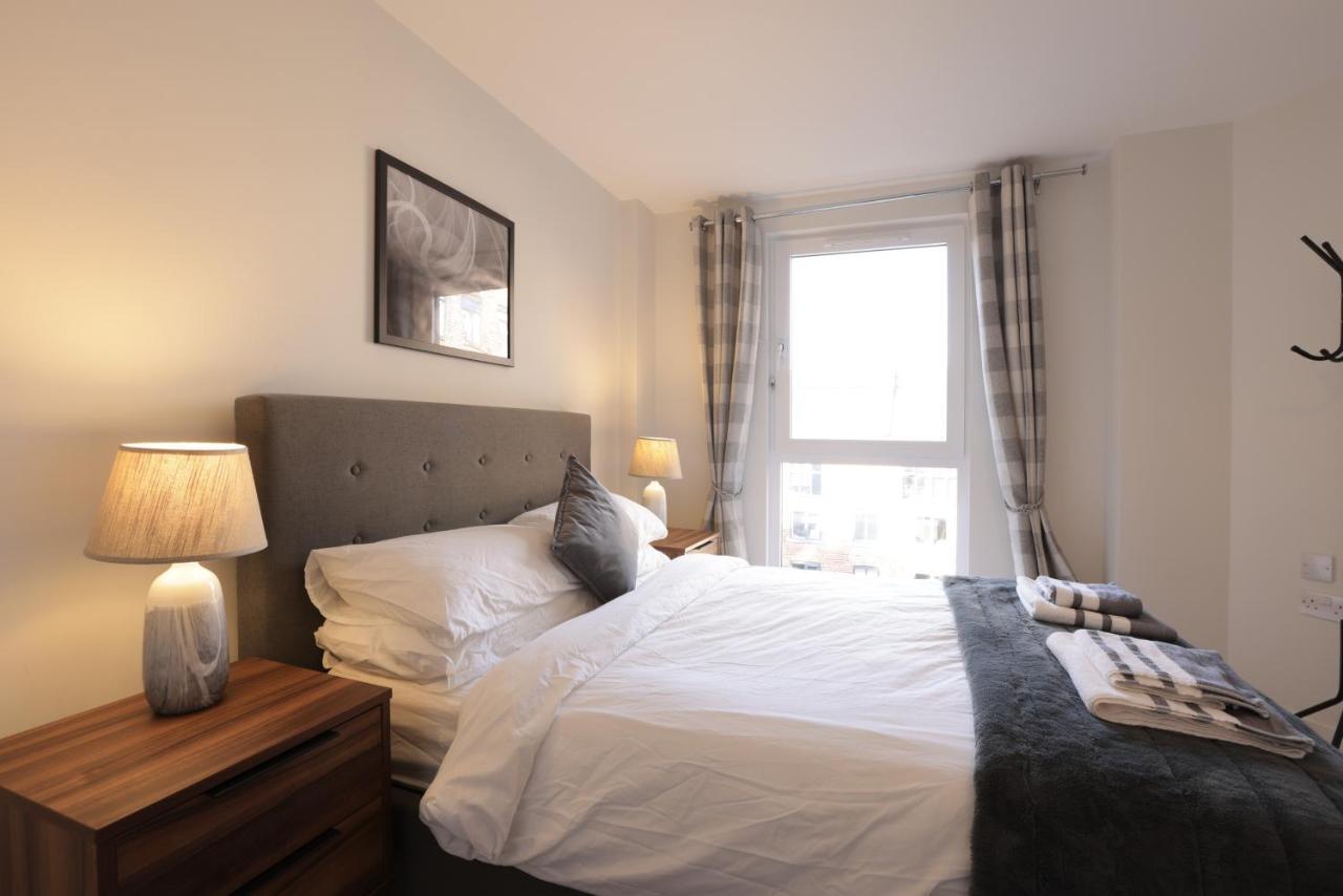 Southbank Leeds Apartment. New! With Free Parking Extérieur photo