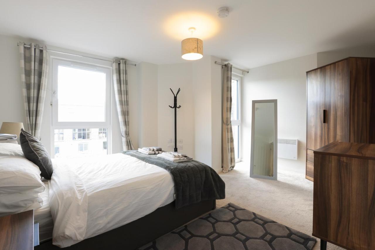 Southbank Leeds Apartment. New! With Free Parking Extérieur photo